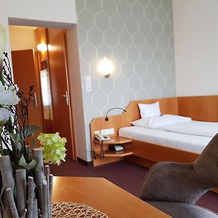Hotel-Restaurant Teuschler-Mogg Bad Waltersdorf Inklusiv Genusscard Exteriör bild